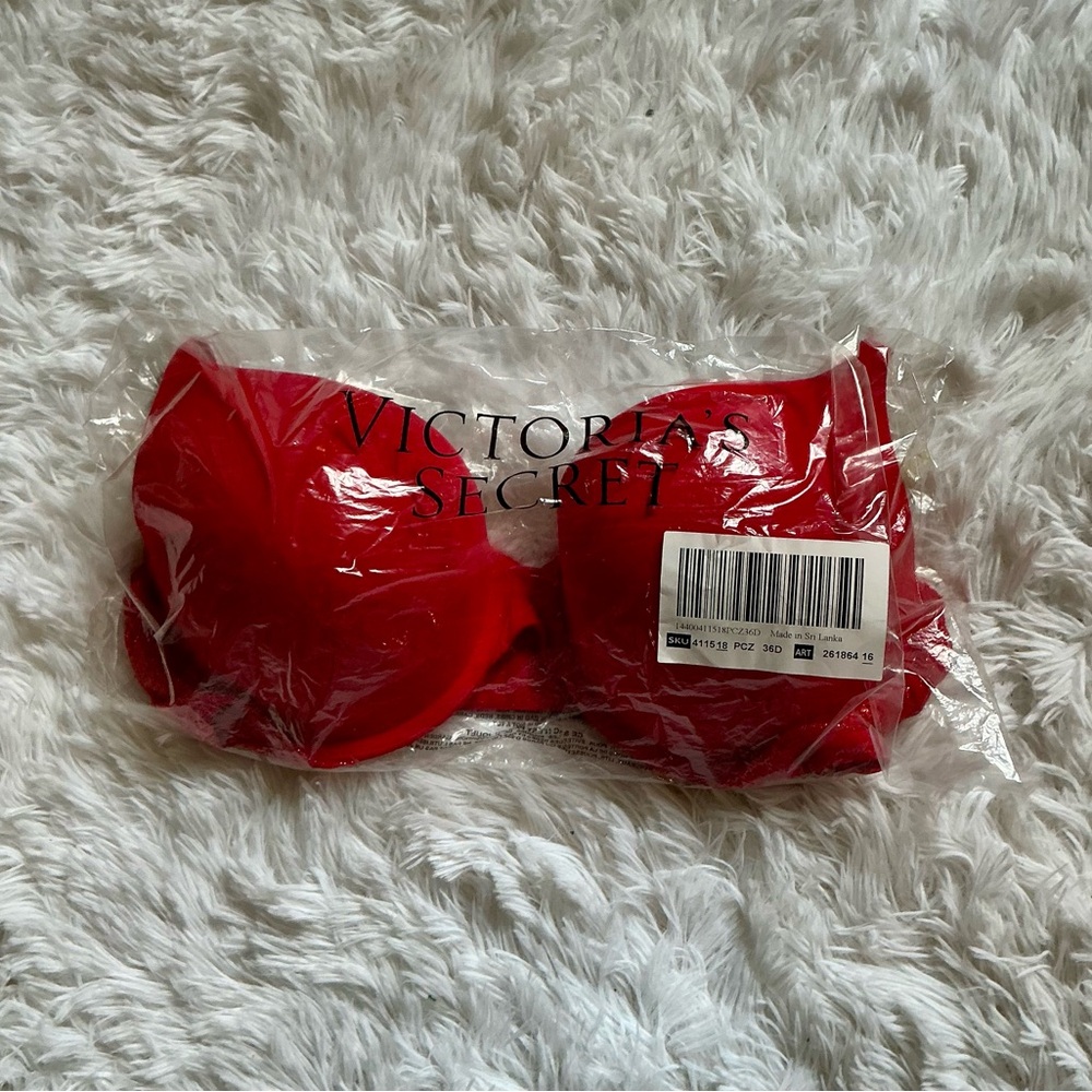 Victoria's Secret Red Sexy Push Up 36D NWT